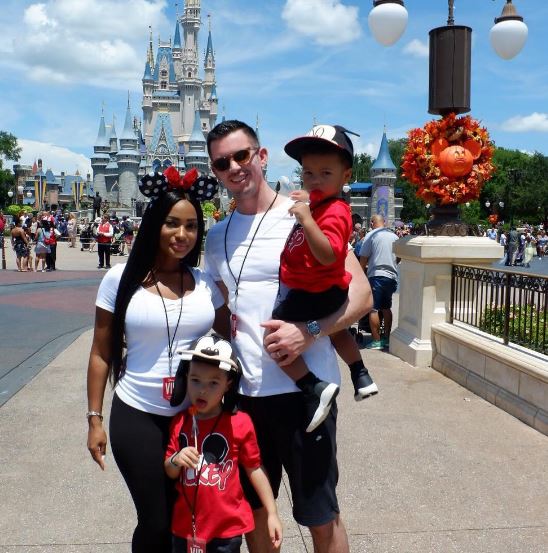 Lesa Milan likes traveling