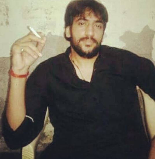 Neeraj Bawana has a habit of smoking