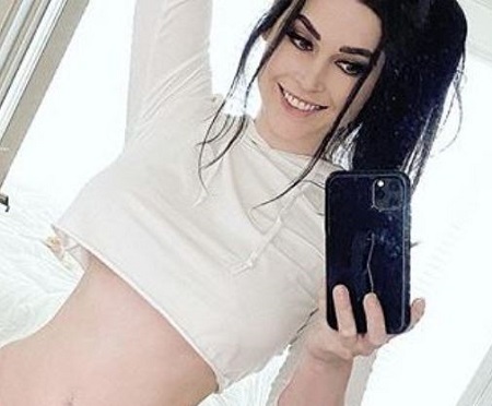 Niece Waidhofer Age (Birthday & Death Date)