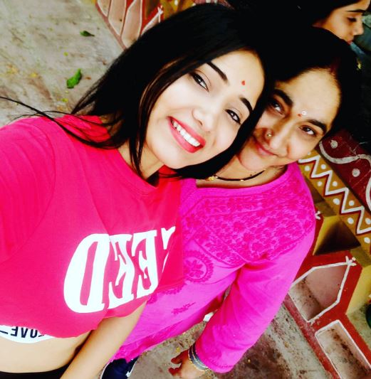 Priya Mishra and her mother