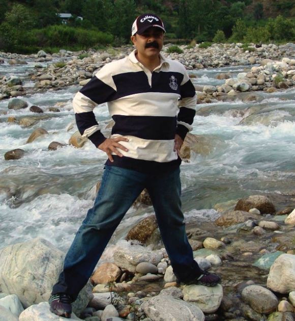 Sanjay Popli likes traveling