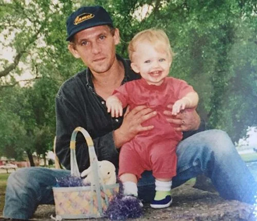 Sofia Hubiltz chidhood picture with her father