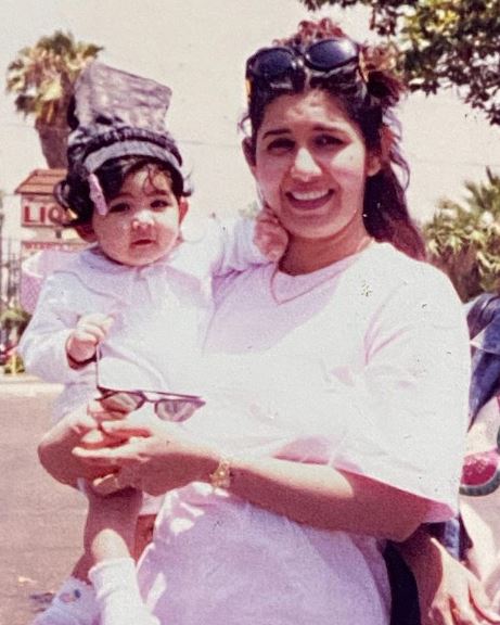 Sonya Mulkeet old image with her mom