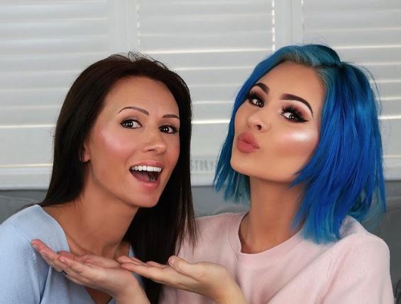 Talia Mar and her mom