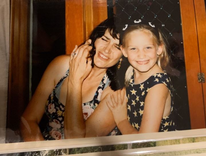 Tess Haubrich old image with her mom