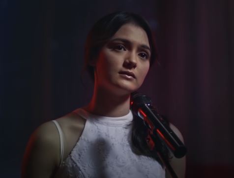 The female main character of Salma Alvira is acted by Amanda Rawles