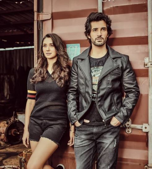 The lead entertainers of the film Nikita Dutta and Aditya Seal