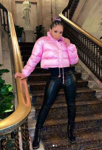 Valerie Loureda height
