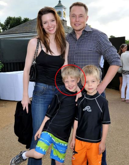 Vivian Jenna Wilson with her mom Justine Musk, dad Elon Musk, and brother Griffin Musk