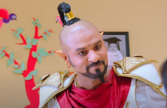 Actor Prabhu Deva as Genie Karkimuki