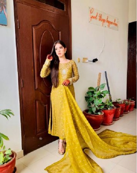 Arisha Razi Khan Height, Weight & Physical Appearance