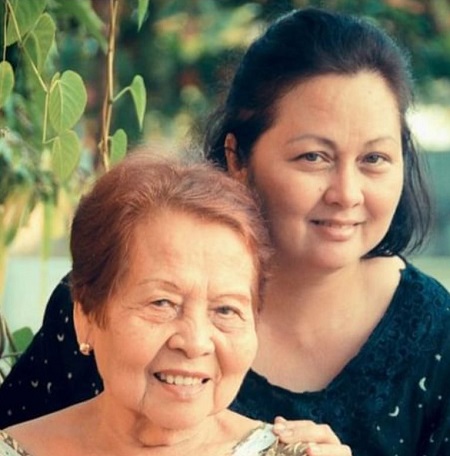 Beauty Gonzalez mother and grandmother