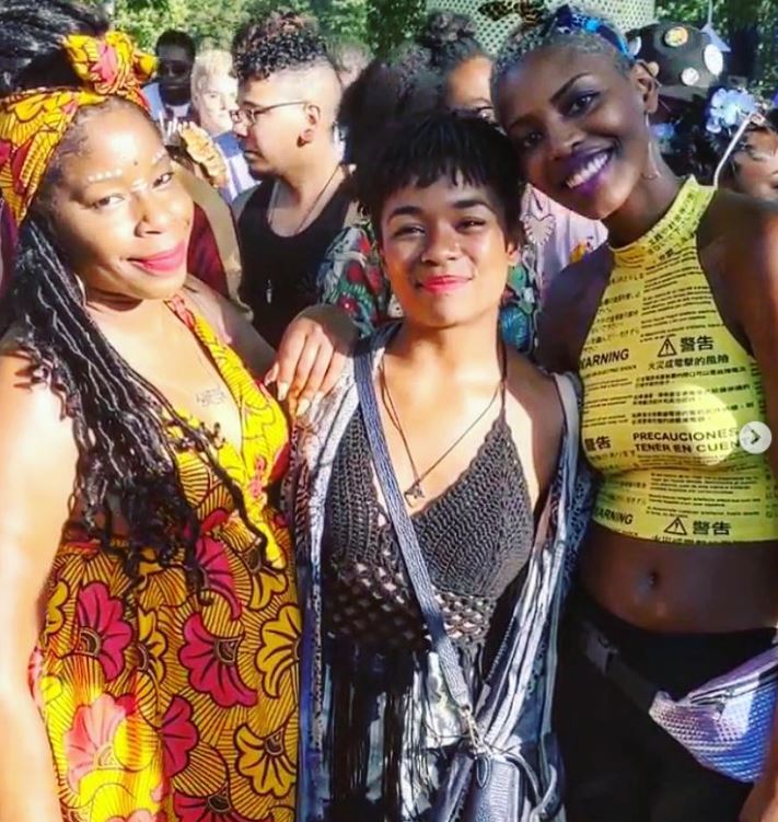 Floyd with her friends