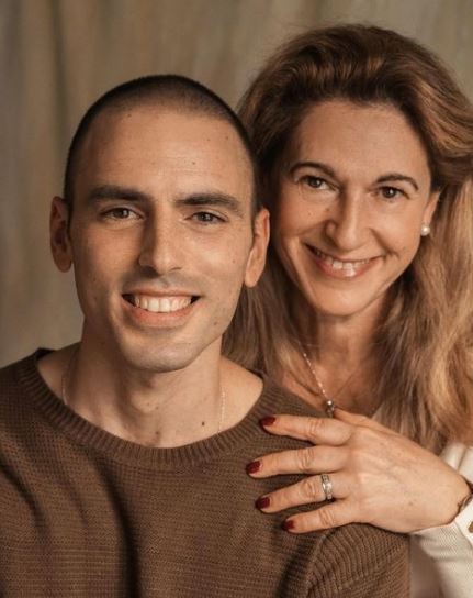 Ibáñez with his mother