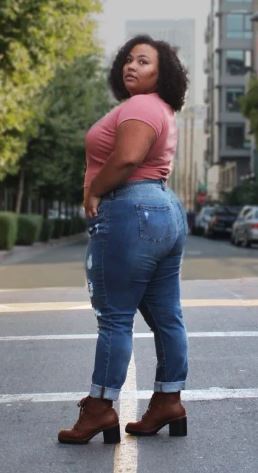 Leila Mottley height