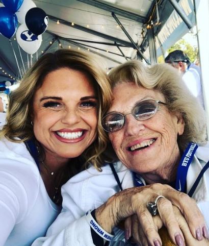 Lisa with her mother Rose Neeleman