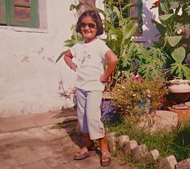 Niharika Nm childhood image