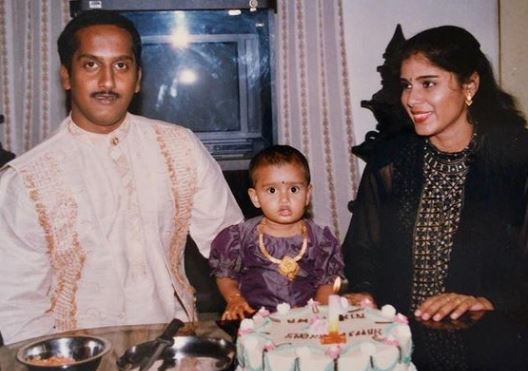 Niharika Nm with her dad and mom