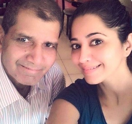Ridhima Tiwari with her father