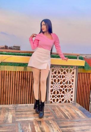 Samreen Ali height