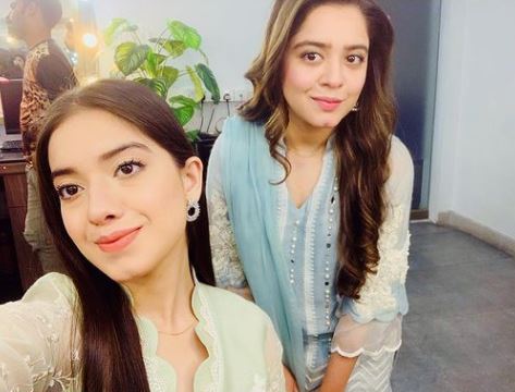 Sara Razi and her sister