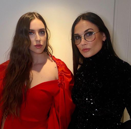 Scout with her mother Demi Moore