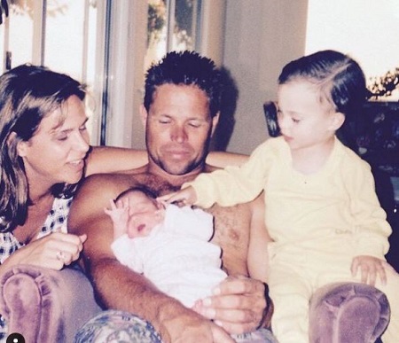 Sofia Cromwell with her father and mother Diane
