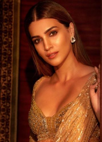 Actress Kriti Sanon as Janaki