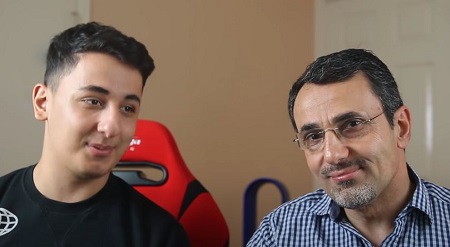 AnEsonGib picture with his father