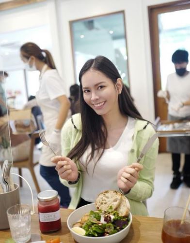Anna Sueangam-iam is a foodie