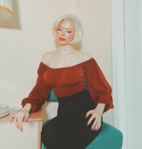 Pinup Pixie: Wiki, Biography, Age, Husband, Parents, Ethnicity, Net