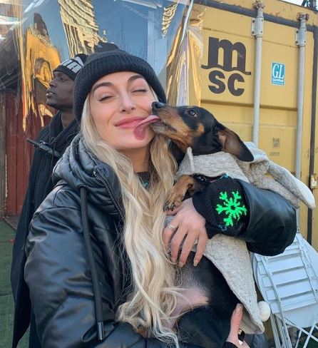 Brianna Chickenfry is an animal lover