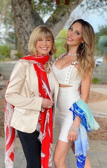 Chloe Lattanzi with her mother