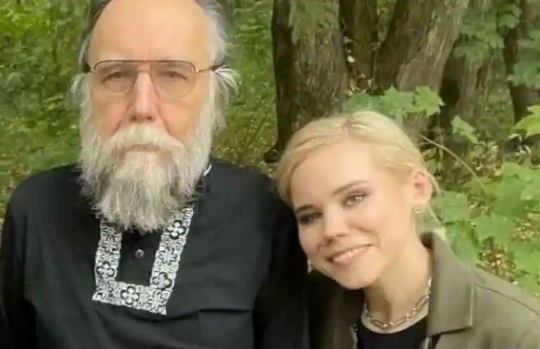 Darya Dugina with her father