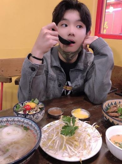 Geon Roung is a foodie