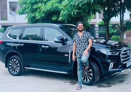Hansraj Raghuwanshi wih his MG Gloster car