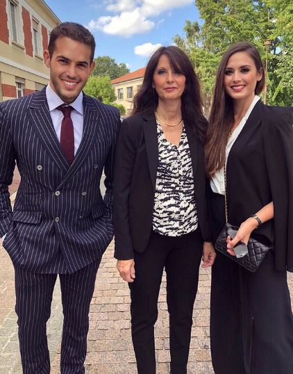 Jeremy Parisi with his mom and sister