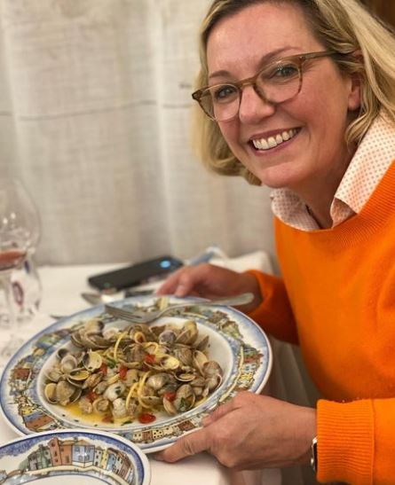 Kelli Carpenter is a foodie