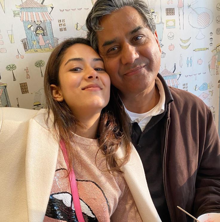 Mira Rajput and her dad
