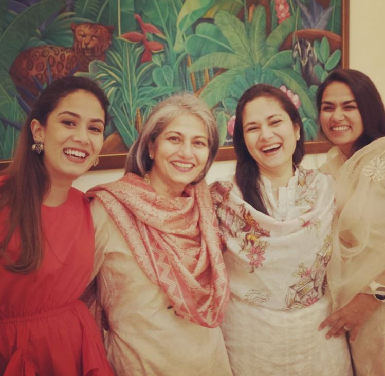 Mira Rajput with her mother and sisters