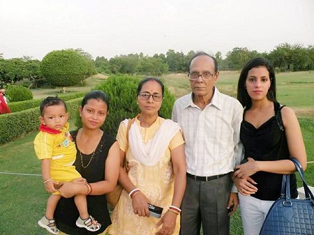 Noor Malabika with her sister