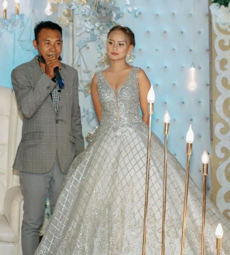 Rita Gaviola and her father