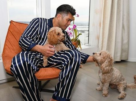 Ro Malabanan has pet dogs