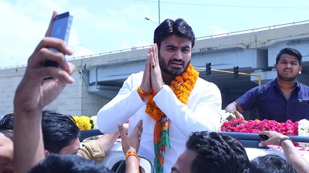 Shrikant Tyagi BJP Wife, Girlfriend Name & Relationships