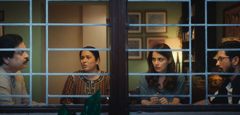 The lead entertainers of the film