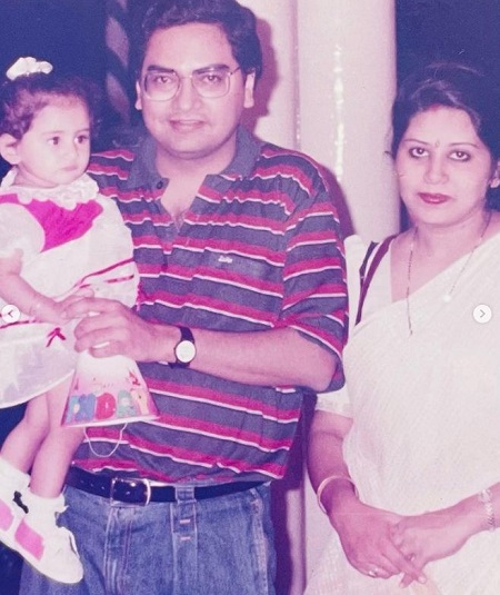 Who is Vedika Bhandari? Wiki, Biography, Age, Boyfriend, Parents ...
