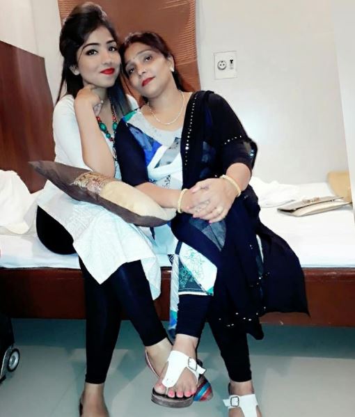 Aayushi with her mother
