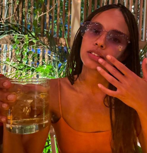 Alisha Boe consumes alcohol