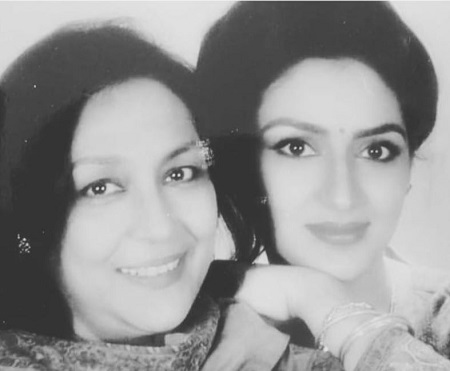 Bharti Jaffrey with her daughter Anuradha Patel