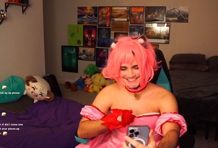 CrazySlick performing as Mia Malkova